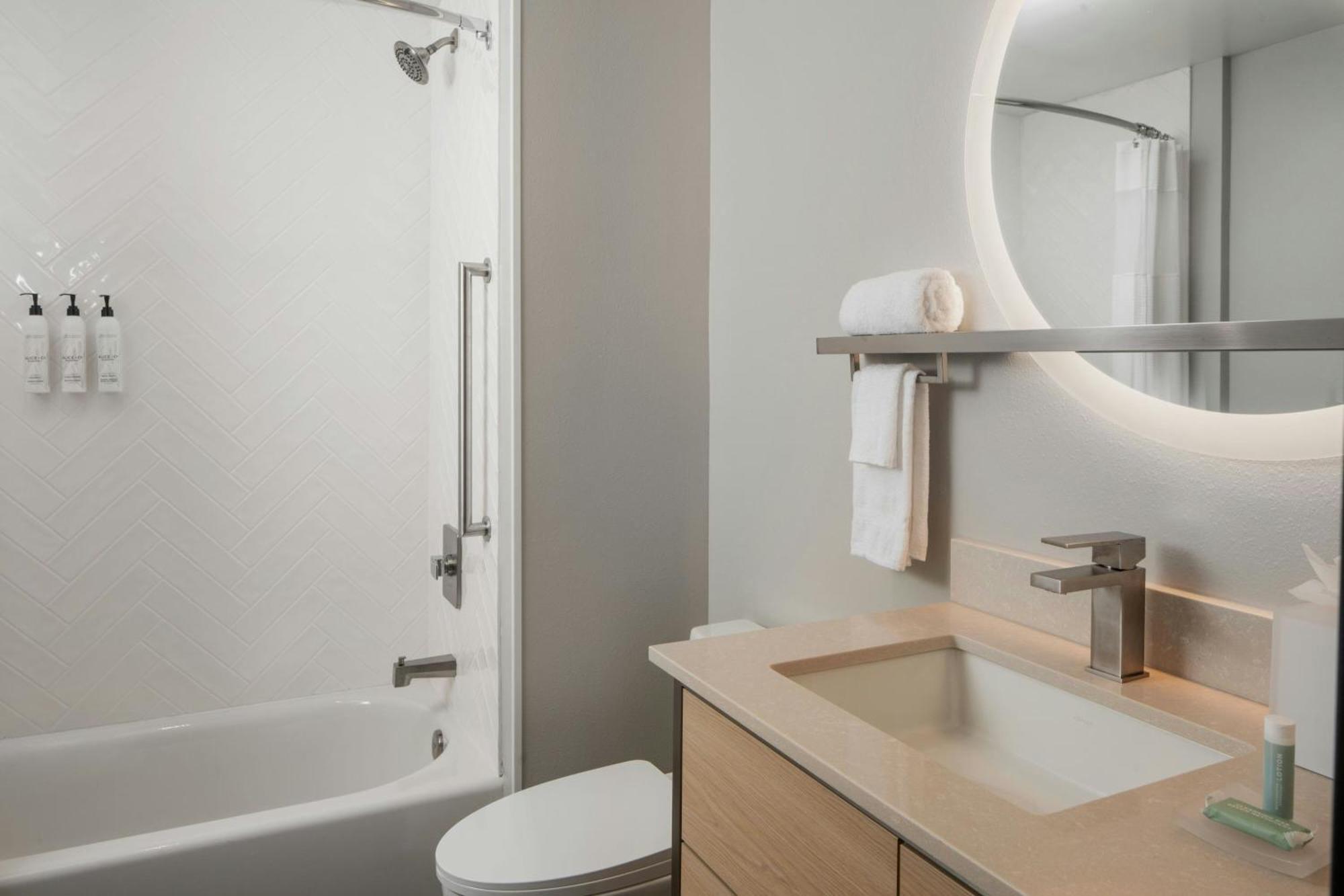 Towneplace Suites By Marriott Pensacola West I-10 Ferry Pass Bagian luar foto